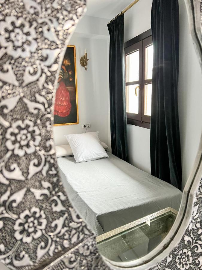 Hotel Servilia Carmona  Esterno foto
