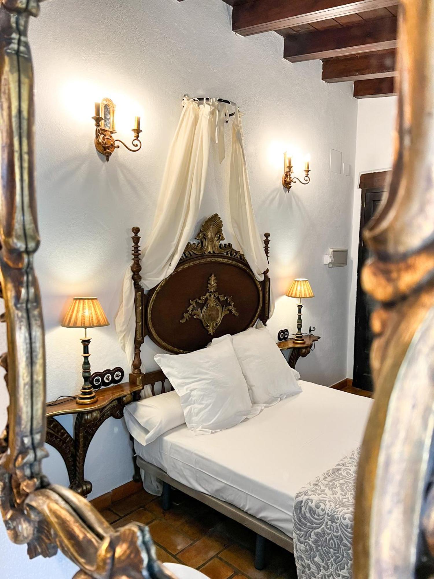 Hotel Servilia Carmona  Esterno foto