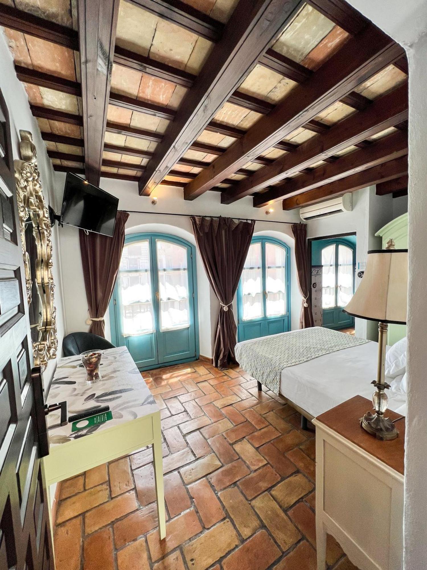 Hotel Servilia Carmona  Esterno foto