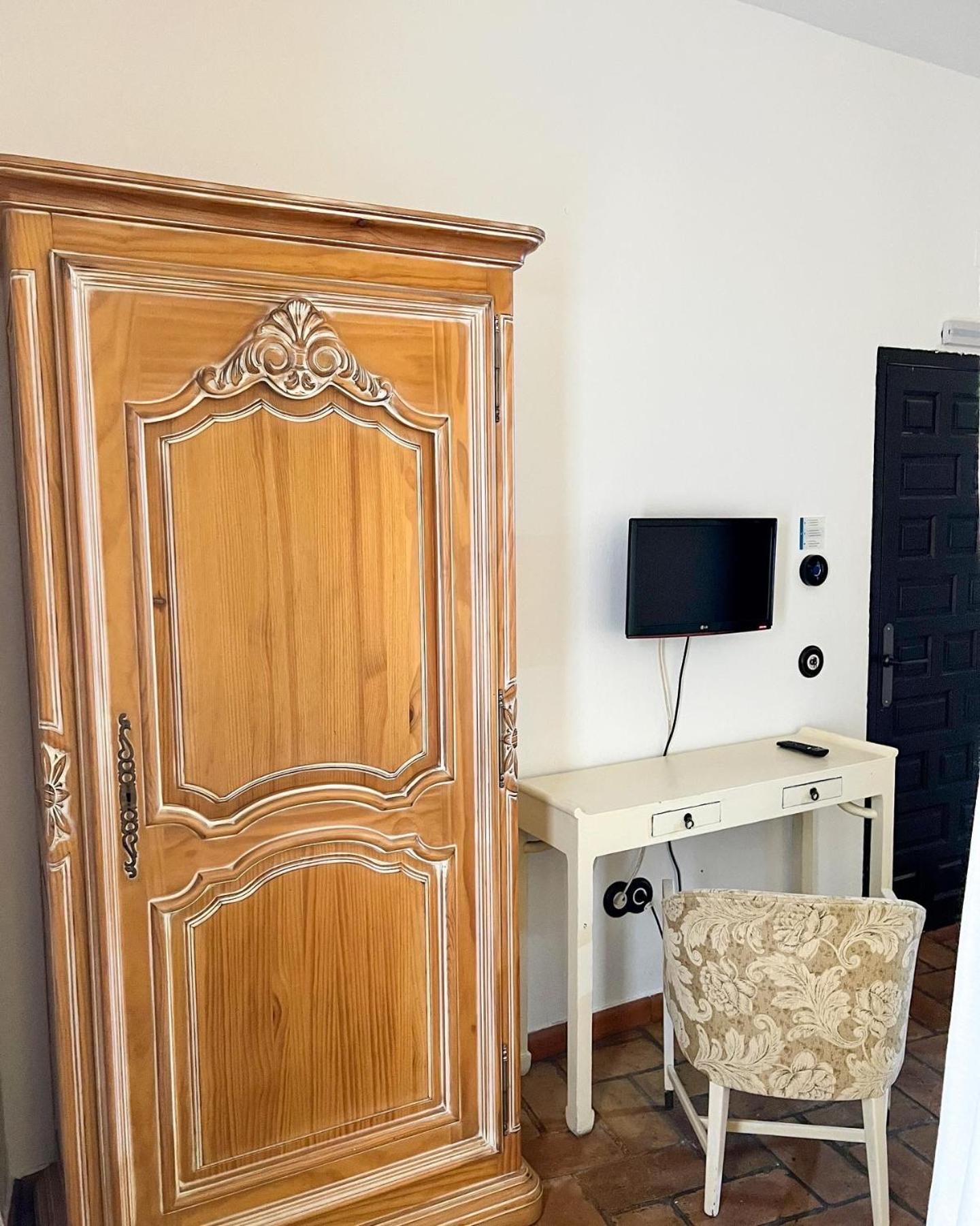 Hotel Servilia Carmona  Esterno foto