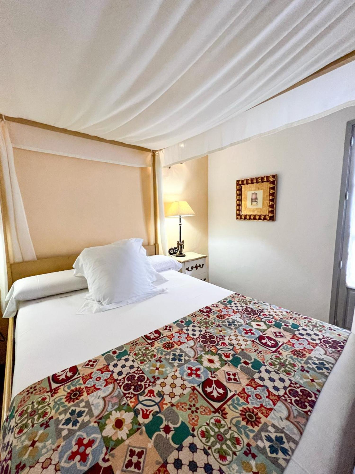 Hotel Servilia Carmona  Esterno foto